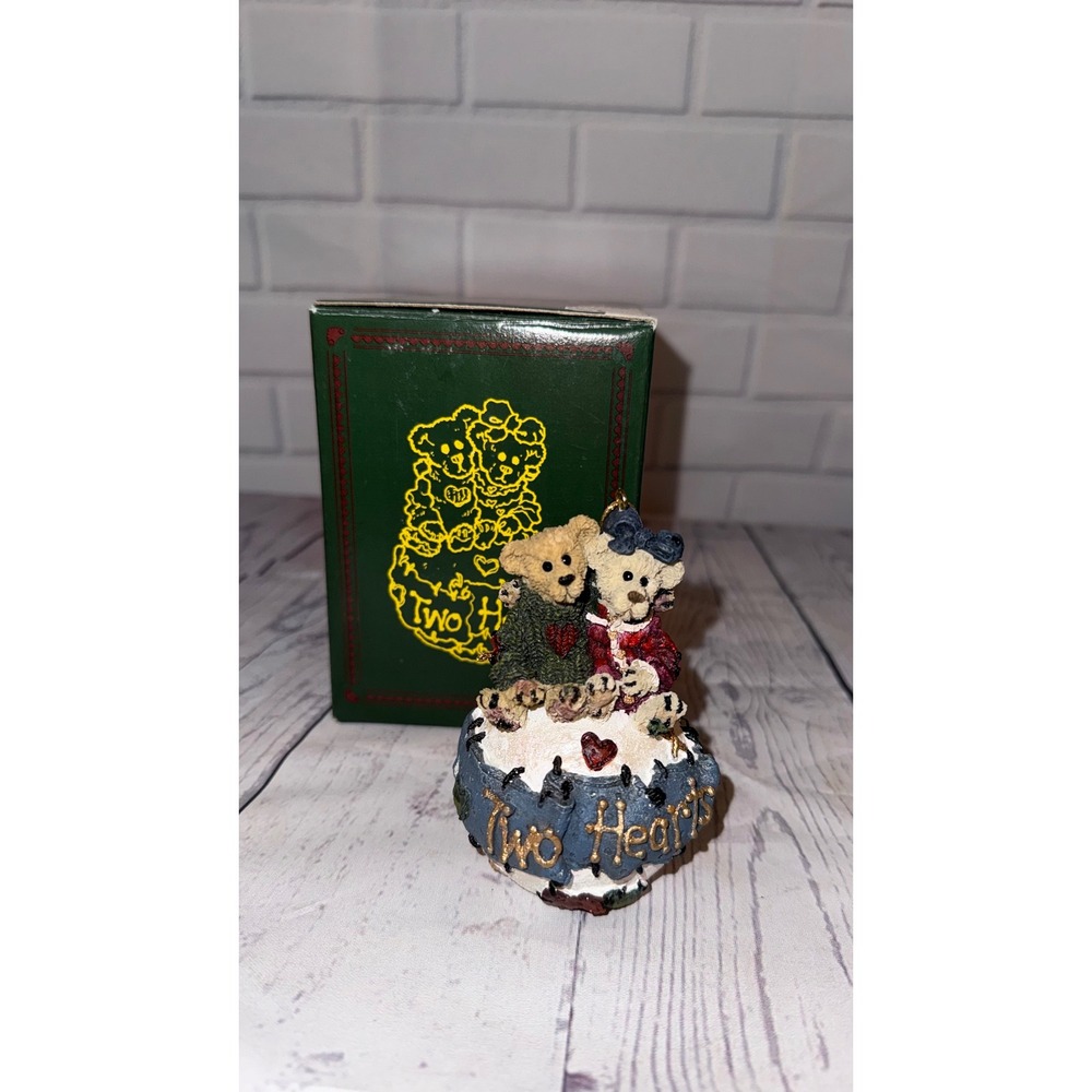 Boyds Bears Two Hearts Christmas Ornament 1998 Limited Edition 25707 with Box